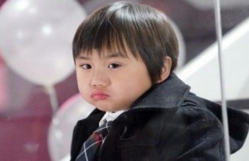 侯高俊傑：9歲搭檔周杰倫上春晚，為成名父母賣房，他現狀如何？