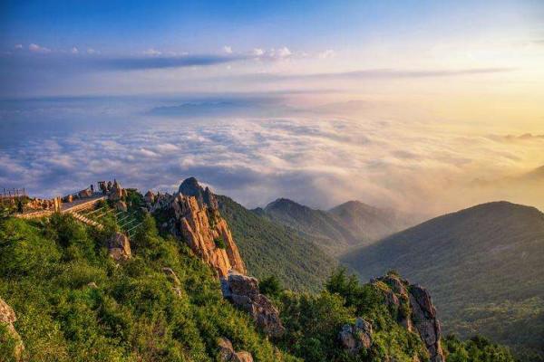 山東必去的景區，遍山林木青翠、古蹟眾多，堪稱休閒旅遊佳景