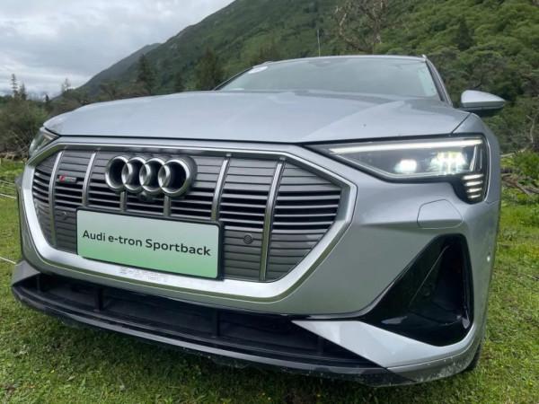 試駕奧迪e-tron Sportback:充電40分鐘,撒歡爬了座3200米高的山 試駕奧迪e-tron Sportback:充電40分鐘,撒歡爬了座3200米高的山