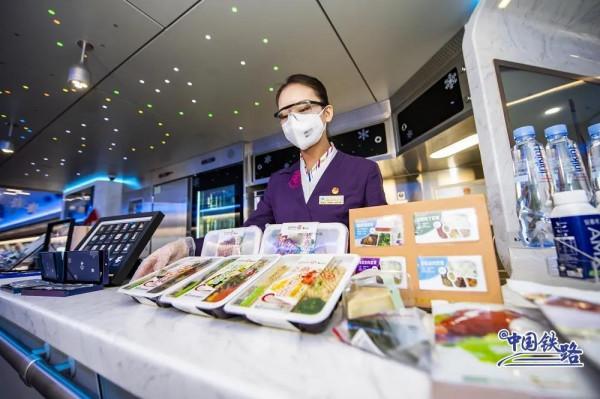 看餓了！這趟高鐵列車上的美食全國獨有