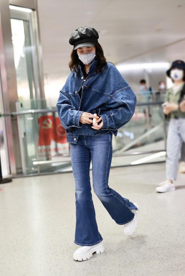 秋冬搭配沒靈感?看霍汶希的造型,49歲一樣時髦多變,這值得一試 秋冬搭配沒靈感?看霍汶希的造型,49歲一樣時髦多變,這值得一試