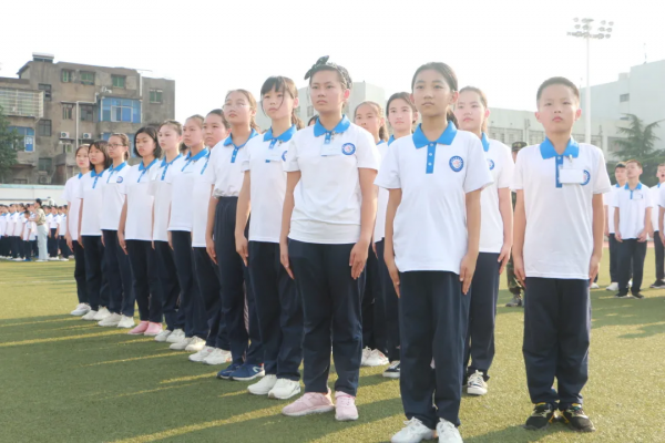 少年,在歷練中成長 少年,在歷練中成長