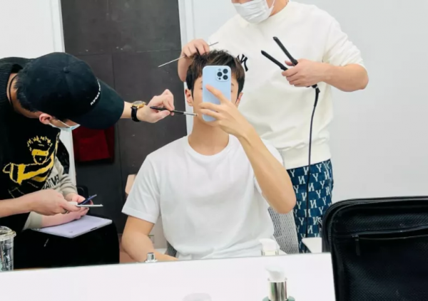 超20位明星現身錄製文聯春晚,流量和當紅小花齊聚,路透照片曝光 超20位明星現身錄製文聯春晚,流量和當紅小花齊聚,路透照片曝光