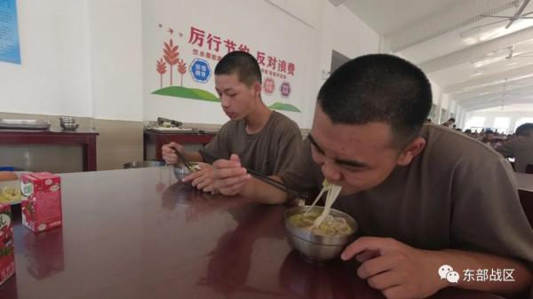 新兵入營已10天,他們表現怎麼樣? 新兵入營已10天,他們表現怎麼樣?