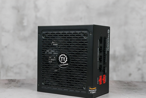 信仰加持?還是為了體驗?華碩 ROG全家桶配置測評 信仰加持?還是為了體驗?華碩 ROG全家桶配置測評