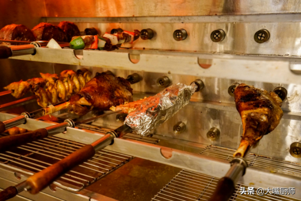 明明很餓，為啥吃自助餐10分鐘就飽了？原來被“套路”了，別不懂