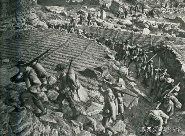 1947年一農民給解放軍帶路,問及家人:我哥哥參軍18年,叫陳錫聯 1947年一農民給解放軍帶路,問及家人:我哥哥參軍18年,叫陳錫聯