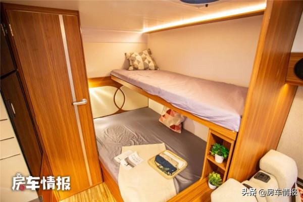 新款國產房車設計牛！5種充電模式1小時就充滿，廁所秒變大淋浴間