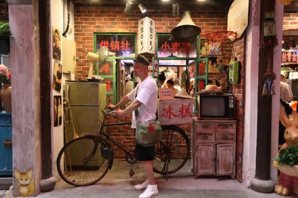 潑水狂歡,夢幻演出,痴狂電音,玩一天都不夠!杭州旅行必打卡 潑水狂歡,夢幻演出,痴狂電音,玩一天都不夠!杭州旅行必打卡