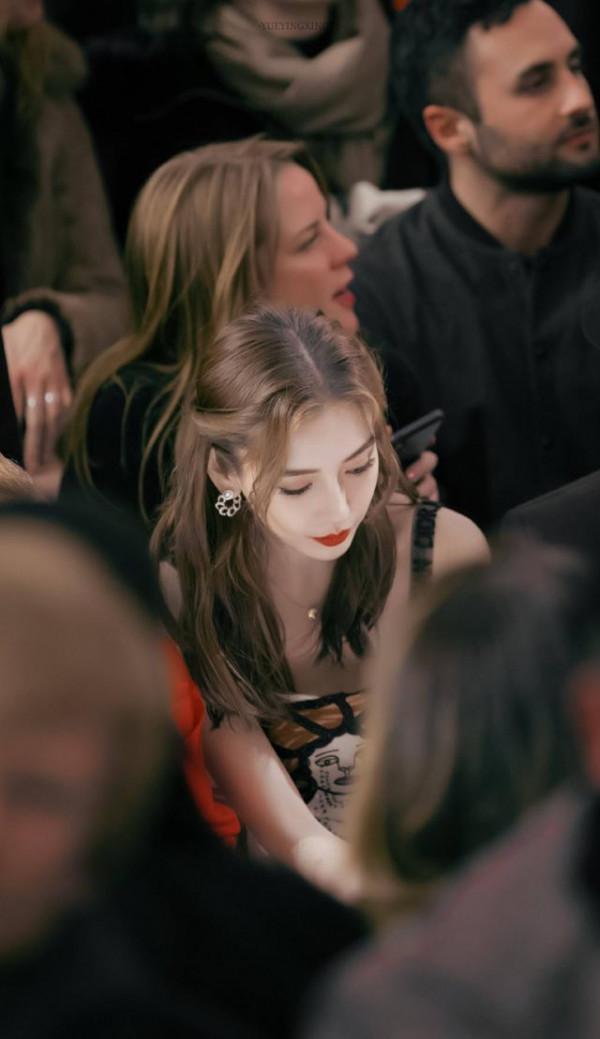 楊穎——人群中不可忽視的美貌