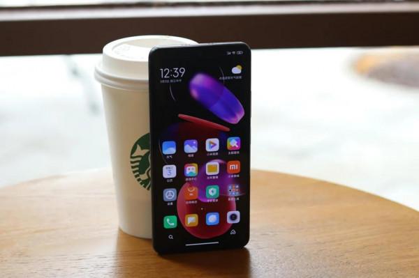 兩千塊的手機和四千塊的手機用同一款處理器？這錢，到底花哪了呢