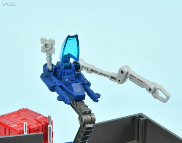 78官測：變形金剛第三方 小比例 NEWAGE 擎天柱