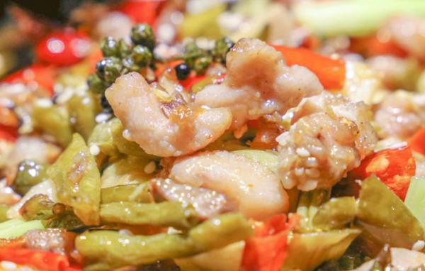 澳洲野兔氾濫成災，政府六次圍剿控制，不能吃嗎？現實決定沒法吃