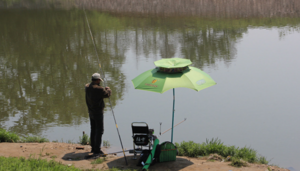 試一試單鉤釣魚，他比之雙鉤有七大優勢