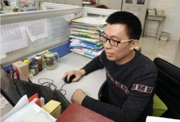 從機構的教培老師到學校做老師，真的必須承認學校老師很辛苦