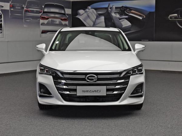 這B級車頂配不到17萬，車長4891mm，標配6AT，帶你看傳祺GA6