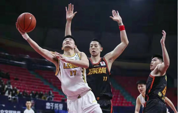 廣東、新疆雙雙“跌出”四強，這賽季的強隊為什麼突然多了起來？