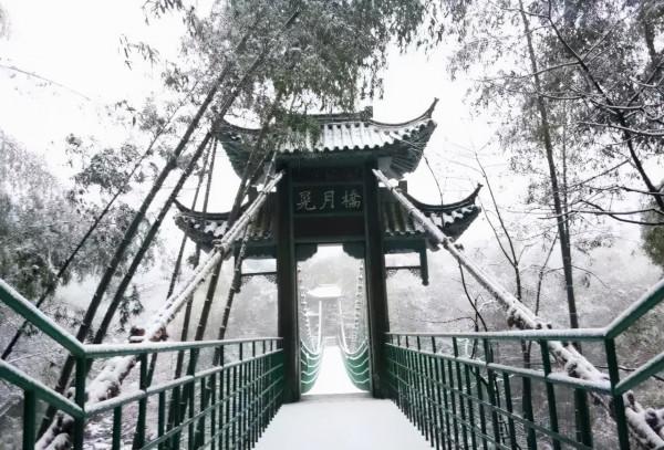 江西冷門旅遊城市,景點多美食多風景好,名氣卻不大旅遊的人很少 江西冷門旅遊城市,景點多美食多風景好,名氣卻不大旅遊的人很少