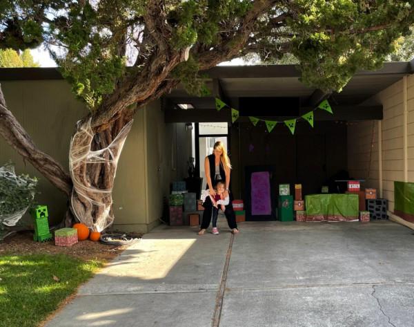 不給糖就“爆炸”！我的世界：16個沙雕變裝，盤點mc玩家的萬聖節