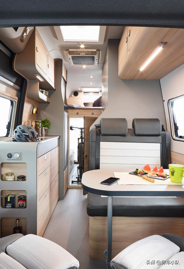 居然是一輛房車獲得了2021年紅點設計大獎！德國的Alphavan房車