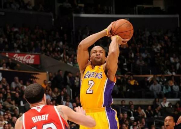 不會投籃打什麼後衛，盤點六大命中率超低的後衛