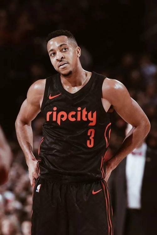 食之無味，棄之可惜！當下NBA最無存在感的5位億元頂薪球員