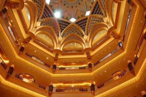 世界知名玻璃建築：迪拜帆船酒店