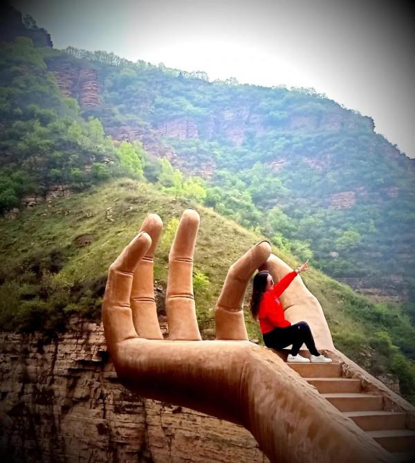 河北有一座有愛的山