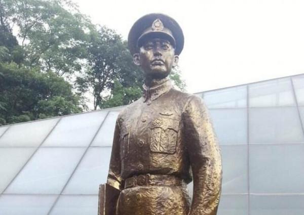 他是“空中趙子龍”，7天打下6架日本戰機，犧牲時年僅23歲