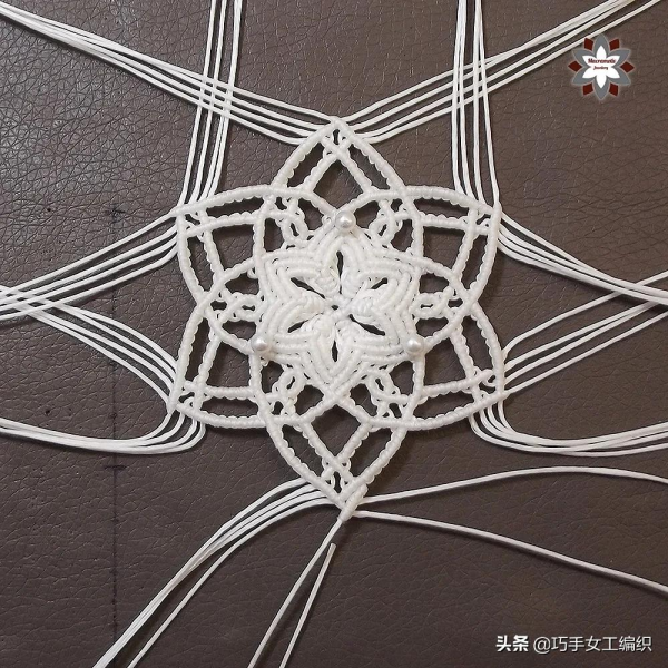 用繩子就能編出漂亮的雪花，超詳細的教程，一步一步教你編