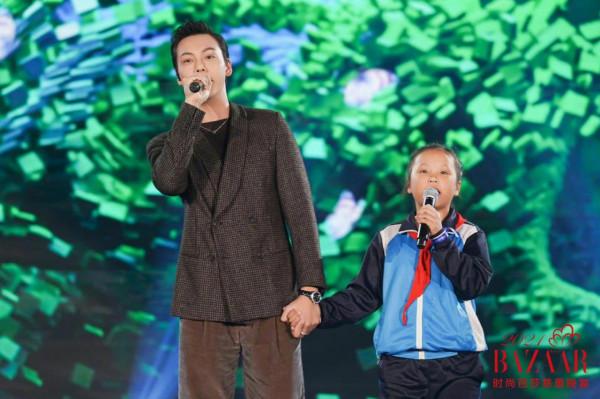 芭莎夜內場看點十足,楊冪跟三位帥哥同框,宋茜大合影站最邊上? 芭莎夜內場看點十足,楊冪跟三位帥哥同框,宋茜大合影站最邊上?