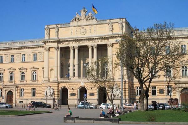 詳解｜留學烏克蘭要做的公證及雙認證有哪些？