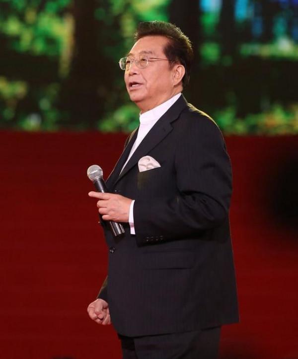 聽說李雙江書法有“瘦金體”神韻，專家嘲諷：筆法輕浮，多難看啊