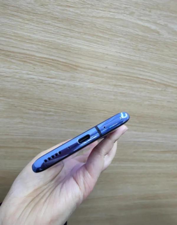 900塊淘一臺驍龍855+曲面屏不香嗎? 900塊淘一臺驍龍855+曲面屏不香嗎?