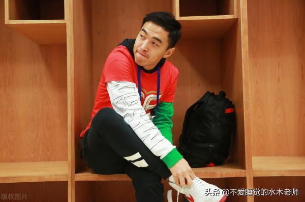 男足你演了二十多年小品沒把我們逗樂，憑什麼說逗樂我們的鞏漢林