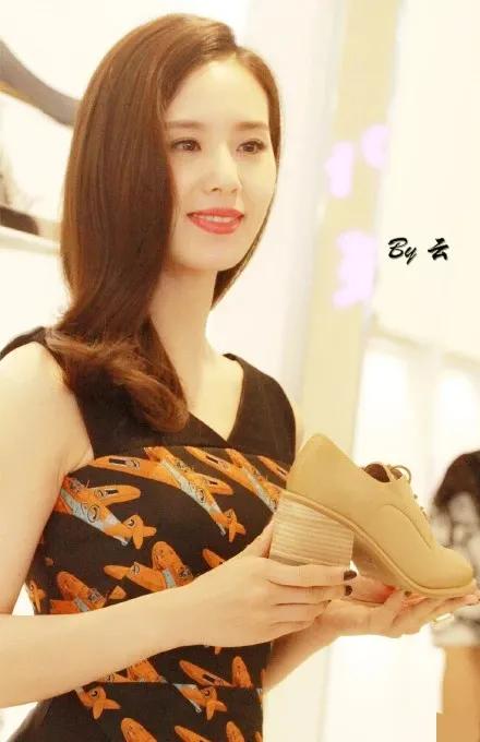 劉詩詩驚豔美圖