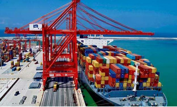 12月23日，美歐聯手反華，俄軍2艘核潛艇入役