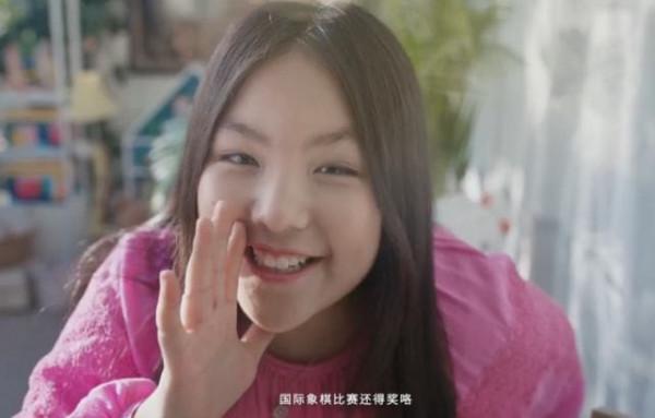 “複製貼上”的明星與家人，不能說毫無差別，只能說一模一樣