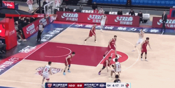 重罰朱旭航！故意墊腳張展瑋被吹違體犯規，易建聯都看不慣想打他