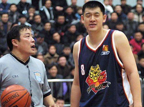 盤點中國男籃歷史最強5位小前鋒,丁彥雨航墊底,廣東2名宿上榜 盤點中國男籃歷史最強5位小前鋒,丁彥雨航墊底,廣東2名宿上榜