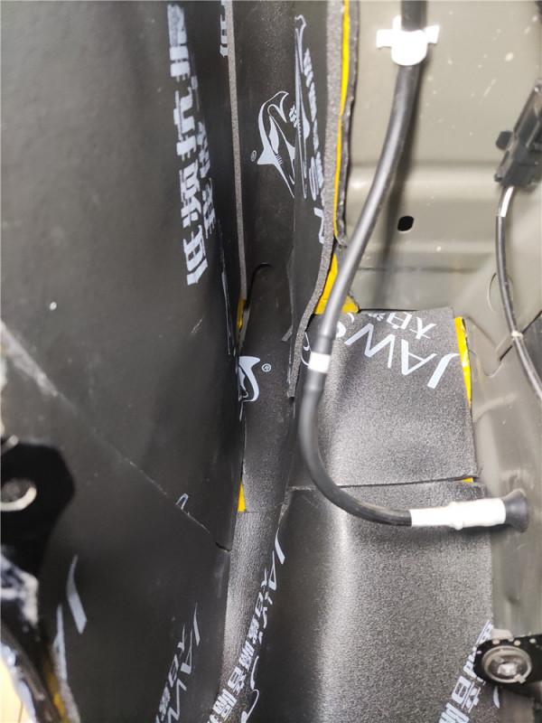 尋找安靜 鄭州環亞雷克薩斯LM3500H汽車隔音改裝大白鯊