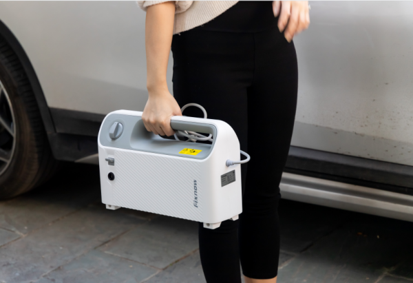 位元斯拉大膽多了，蘋果造車不要方向盤，網友：這把車當手機了