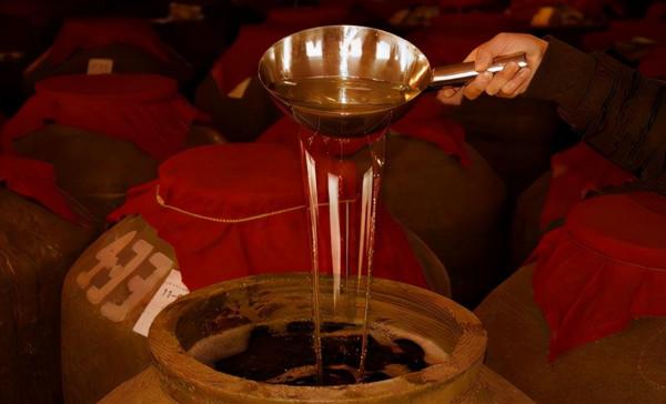 雲南白酒市場現狀:散裝酒氾濫成災,無好酒? 雲南白酒市場現狀:散裝酒氾濫成災,無好酒?