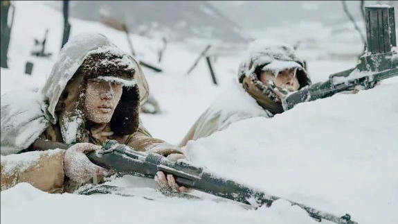 美國大兵回憶長津湖戰役：志願軍清理戰場拿走靴子，裝死才活下來