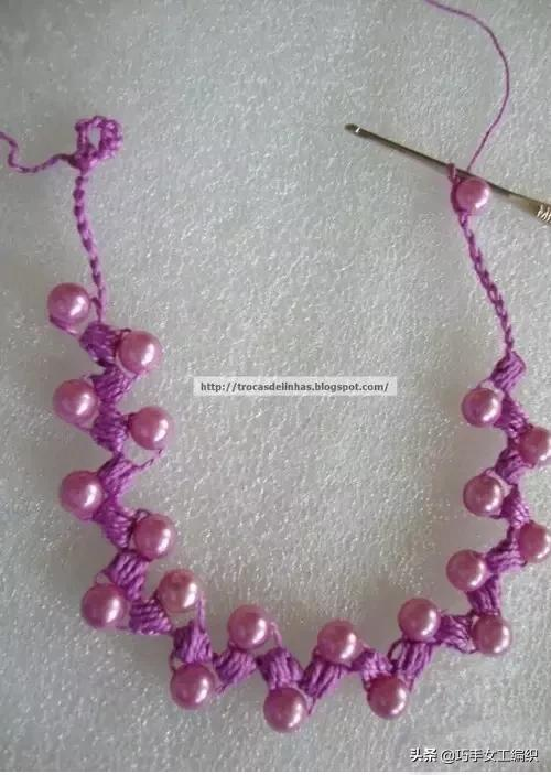 普通的珠子，這樣一鉤，就是一條時尚的項鍊了（附教程）
