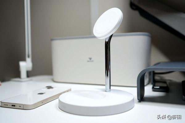 不插線、充滿電，iPhone13 mini全套無線充電體驗分享