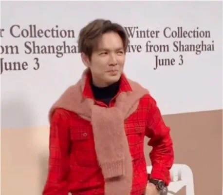 凹凸不平、眼睛擠成一條縫,“發麵饅頭”臉毀了多少高顏值明星? 凹凸不平、眼睛擠成一條縫,“發麵饅頭”臉毀了多少高顏值明星?