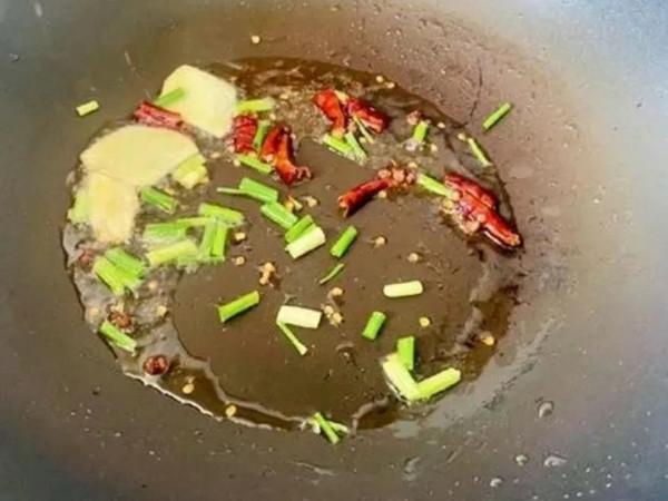 名廚說菜丨土豆燒雞塊,美味下飯 名廚說菜丨土豆燒雞塊,美味下飯