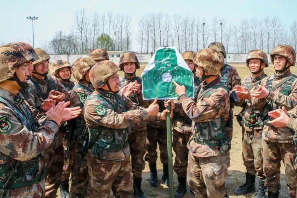 第71集團軍防空勁旅：2021，送你滿屏“政”能量！