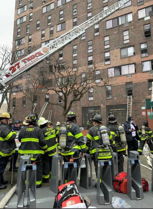「美國」紐約公寓大火 19人死亡